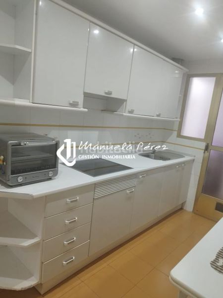 Foto d6ef3efa-3282-4596-8974-bec9a2e91855. Lloguer apartament amb calefacció aparcament a Casco Antiguo Cáceres