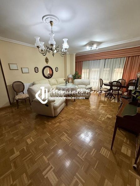 Foto 5886e163-8293-47cd-929c-520fbd225502. Etagenwohnung mit heizung parking in Centro Cáceres