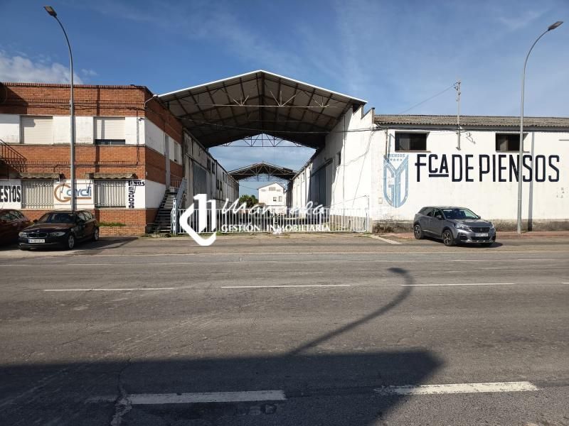 Foto 7963d010-7568-45fa-92b1-edff8396b465. Nave industrial en Navalmoral de la Mata
