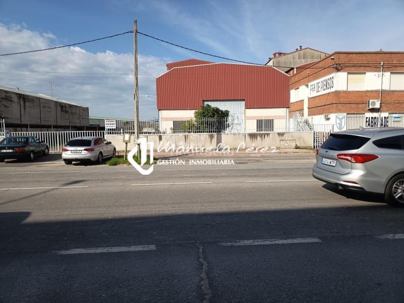 Foto a3d6f68b-6b1d-4b36-b290-1e98190d6f49. Nave industrial en Navalmoral de la Mata