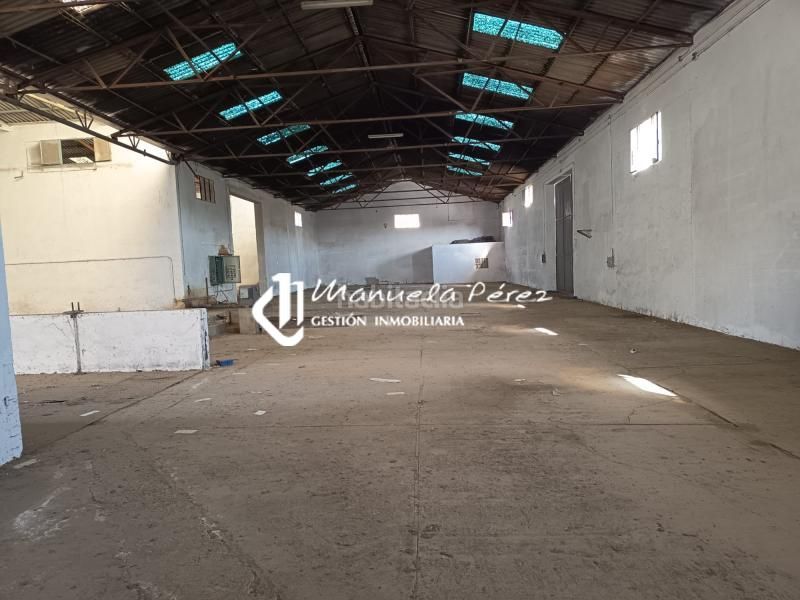 Foto c61e696f-00de-4e63-a088-718eb7140511. Nave industrial en Navalmoral de la Mata