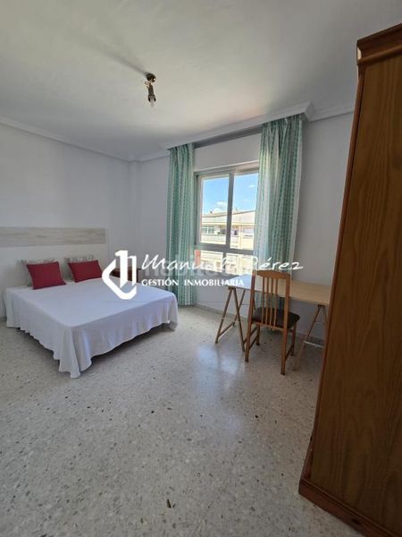 Foto 114d71ff-64c9-434b-bac1-7d6866020051. Rent flat with heating in Casco Antiguo Cáceres