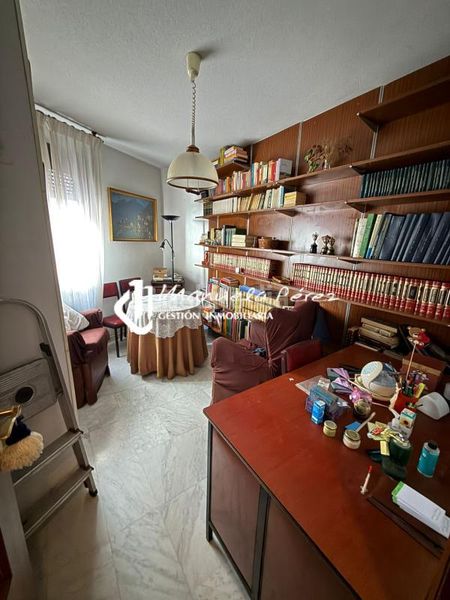 Foto f7c62d2c-d327-48e9-9687-d36cff048a93. Appartamento con riscaldamento parcheggio in Centro Cáceres