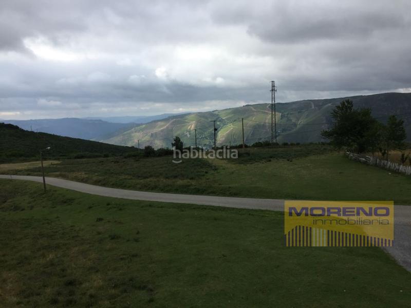 Foto c04afd45-c440-4210-81a2-77398c0443ee. Casa amb aparcament a Navia de Suarna