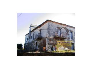 Masia a San saturnino ,. Pàzo para restaurar. fincas independientes