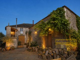 Mas à Sarria. Casa rustica con finca edificable