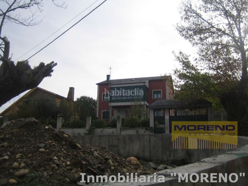 Foto 1cf8dd8f-0f24-4888-a1eb-f2dd20c8d72f. Xalet amb aparcament a Sarria