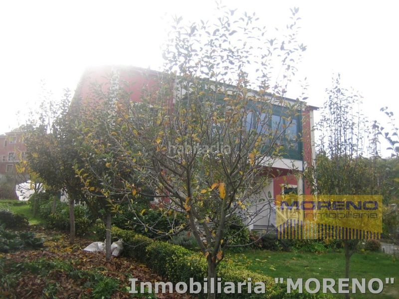 Foto a4fb6dbb-d036-4665-8f4d-bc01940a146e. Xalet amb aparcament a Sarria