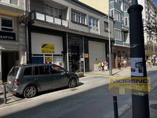 Lloguer Local Comercial a Sarria. Local en el centro.