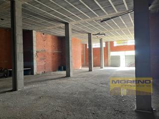 Lloguer Local Comercial a Sarria. Local en paseo malecon