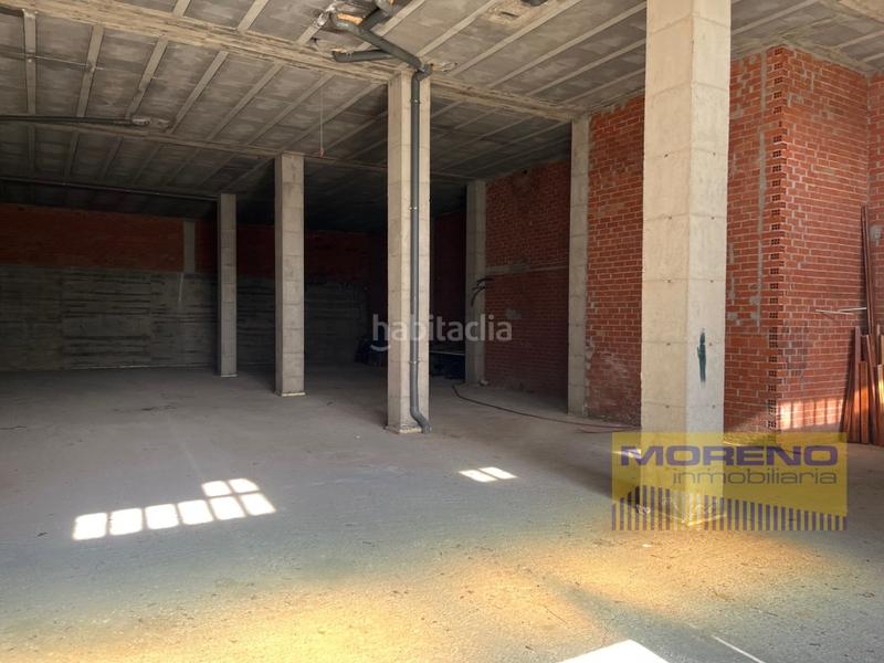 Foto 712dad9e-9e12-4135-b4bf-b8f28b9755f3. Location local commercial dans Sarria