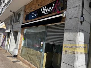Lloguer Local Comercial a Sarria. Local centrico acondicionado.