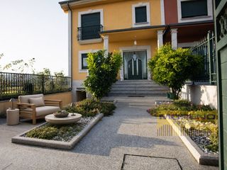 Chalet  Lugar montes - pq veiga. Descubra su oasis de 5 dormitorios en sarria, un refugio de paz