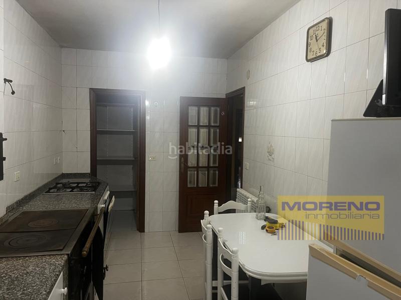 Foto d584e20b-4d6f-484a-aece-660cba543eb4. Casa con parcheggio in Sarria
