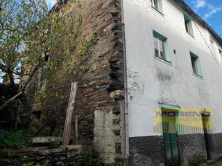 Casa  N/a. Casa de 3 plantas semisotano planta baja primera y seg8nda en ce