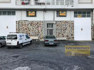 Nau industrial a Sarria. Local o nave comercial con 2 entradas y altura para camiones