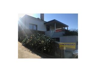 Xalet a Sarria. Chalet con parcela