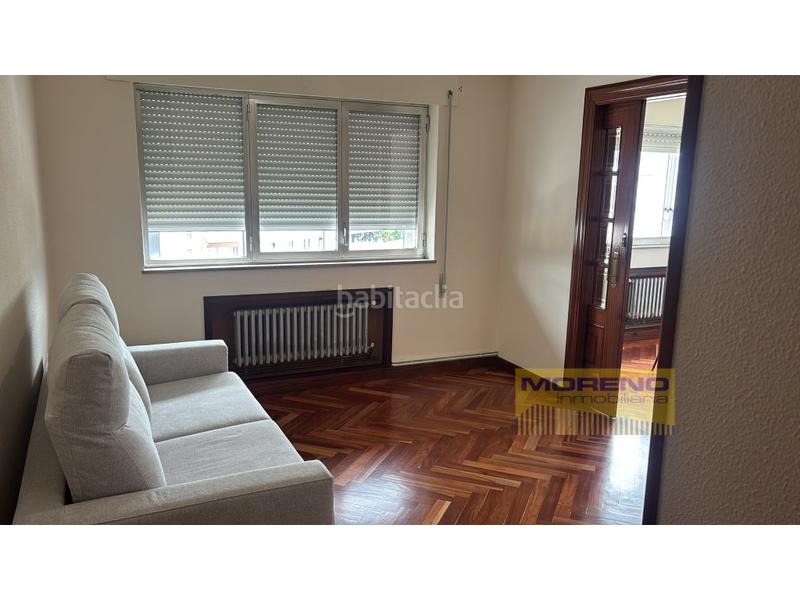 Foto 1a810da2-efc2-4405-a118-1aa494a6358c. Alquiler piso  amplio en el centro con excelentes vistas. en Sarria