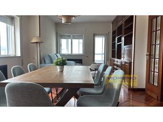 Location Appartement à Sarria. Piso amplio en el centro con excelentes vistas.