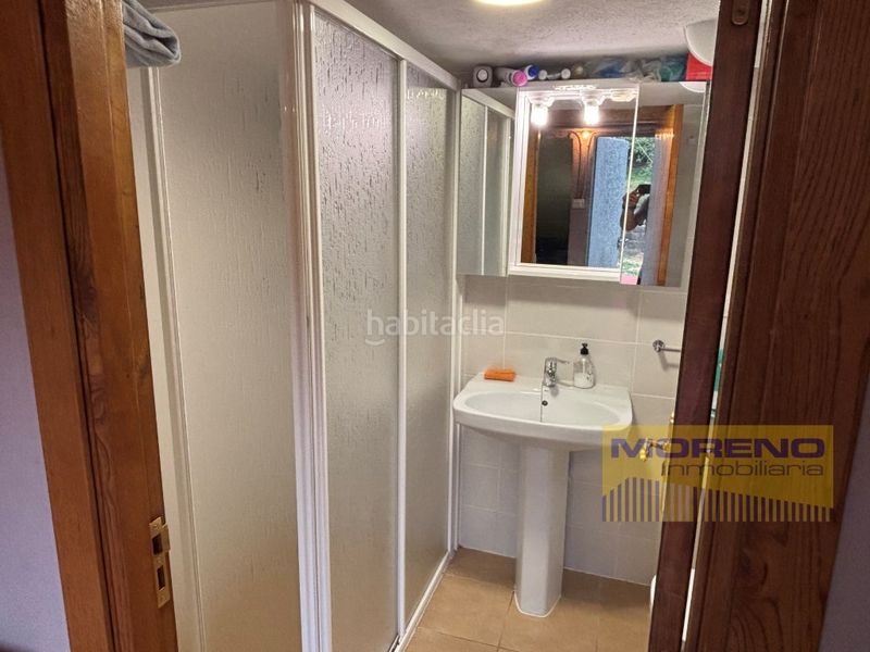 Foto abd9d5ca-339e-4994-b927-95c22dece57a. Masia amb aparcament a Becerreá