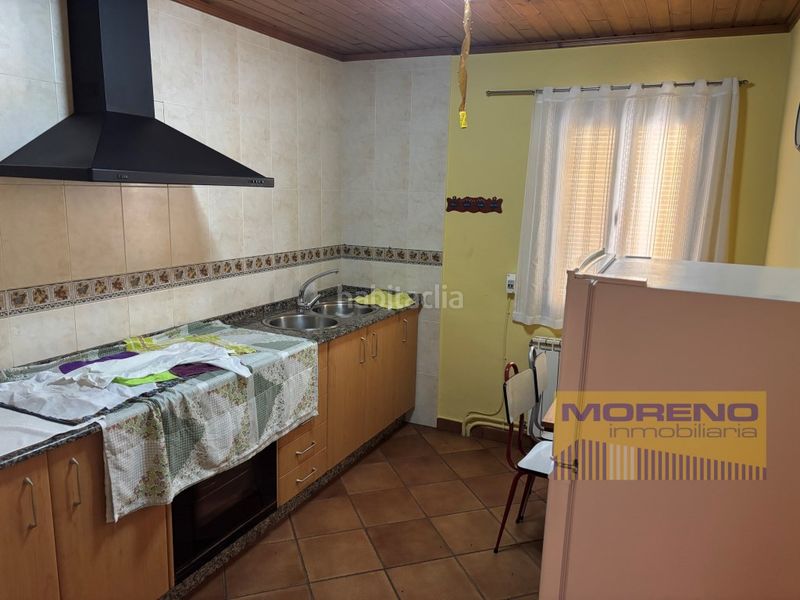 Foto 81411c55-1b5a-4c05-8bb5-638471679e09. Maison avec parking dans Samos