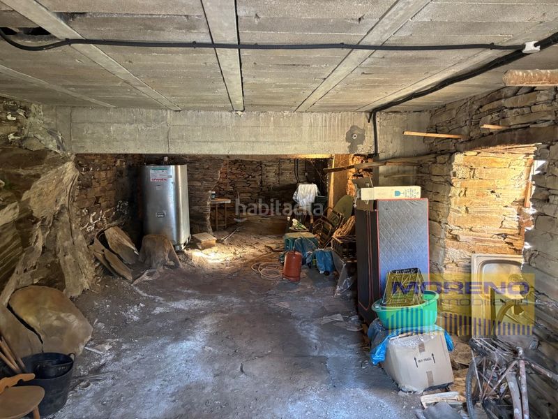 Foto eb06e484-a0ee-42e3-a1e5-93a996cf7e2e. Maison avec parking dans Samos