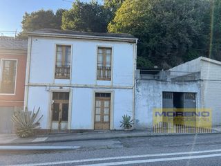 House  Jardines san vicenzo de paul. Casa en sarria para reformar