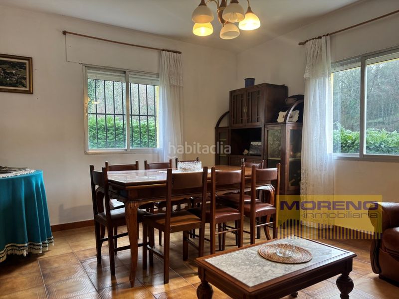 Foto 0a527d30-f3bb-4ed3-b48b-6096f7bf734f. Maison avec parking dans Samos