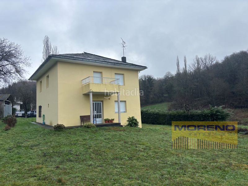 Foto 77cc6249-189c-4108-8509-6ee0a7f09007. Maison avec parking dans Samos