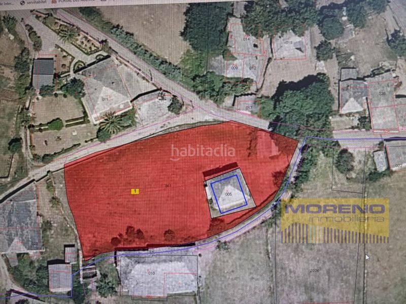 Foto c17dd817-65e3-4744-a8eb-9aa21d1f1371. Maison avec parking dans Samos