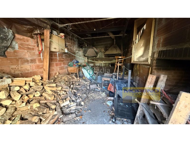 Foto d0e437c4-c624-4f5e-bcb1-a1b591afe9a9. Casa amb aparcament a Becerreá
