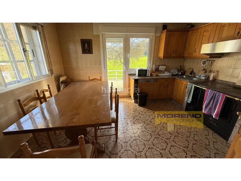 Foto f0c1f5c8-4707-44a5-b998-803824351661. Casa amb aparcament a Becerreá