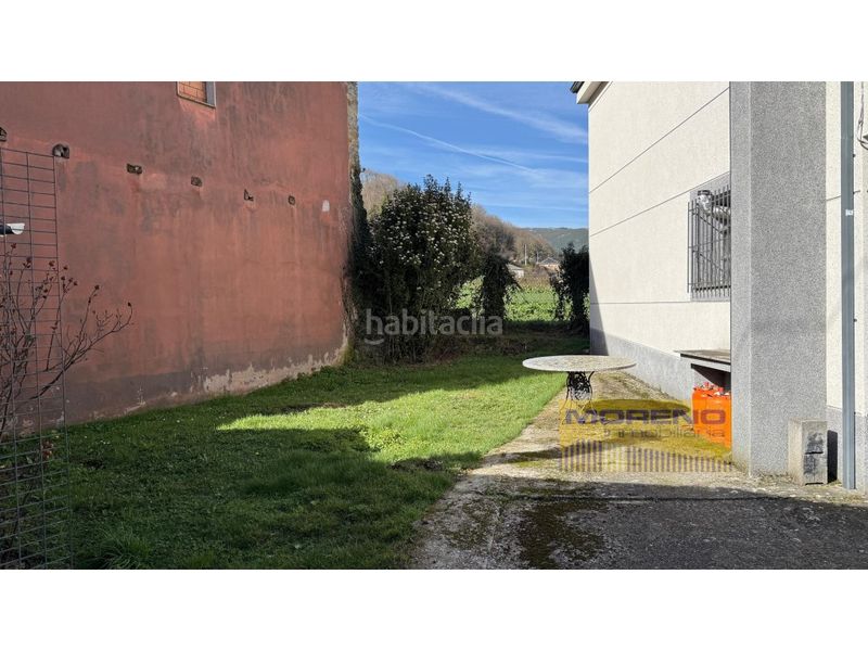 Foto f4a400c6-9b91-4498-b3e0-27847bfde95b. Casa amb aparcament a Becerreá