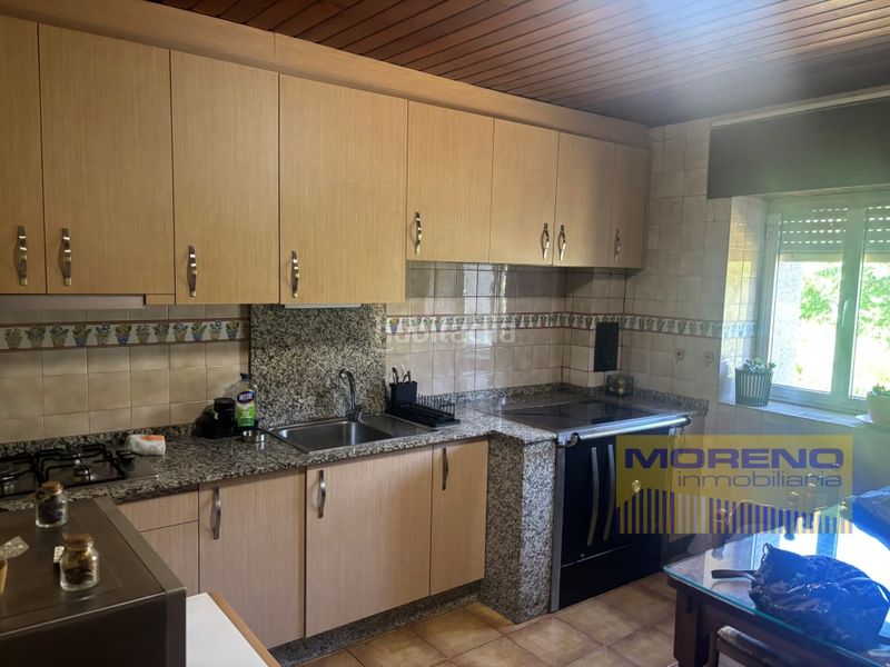Foto c8f1bbb7-12ad-4131-b1e5-4b66fc98c792. Casa amb aparcament a Paradela
