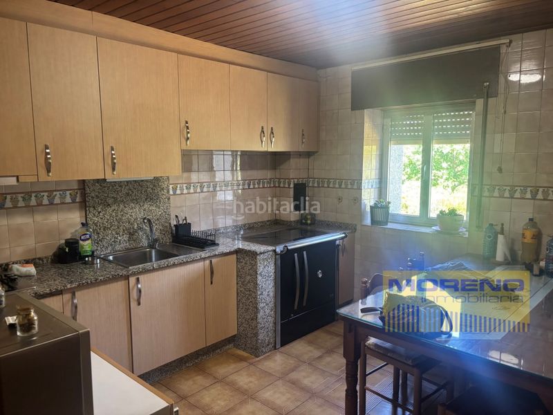Foto ee942a09-4c30-4c60-ad4b-8c07c3aa5c34. Casa amb aparcament a Paradela