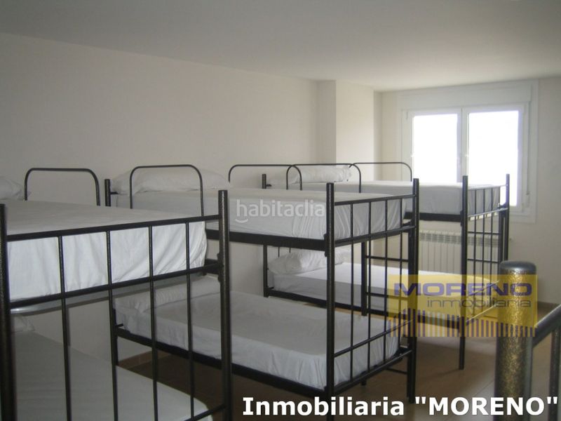 Foto c2d6cda1-acd7-4d22-8558-6026ce868db3. Local comercial a Sarria
