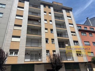 Flat  Rua becerrea. Piso a reformar