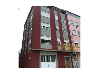 Maison à Sarria. Casa centrica con bajo , 3 pisos y buhardilla  fachada a 2 calle