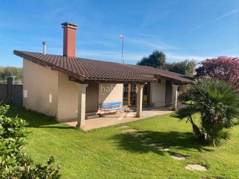 Foto 91e02db8-2875-4216-b01b-c06c75ca3ab2. Chalet  muy soleadao listo para vivir en Carballo