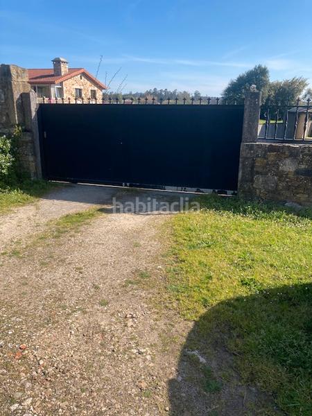 Foto ca06cbc3-12be-45fe-8b03-fe735a6f6f90. Chalet  muy soleadao listo para vivir en Carballo