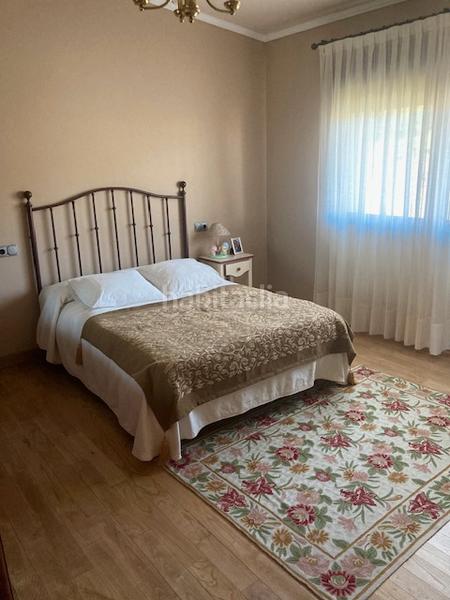 Foto f5a2a463-6da2-41fd-9f84-c6231956d9f9. Chalet  muy soleadao listo para vivir en Carballo