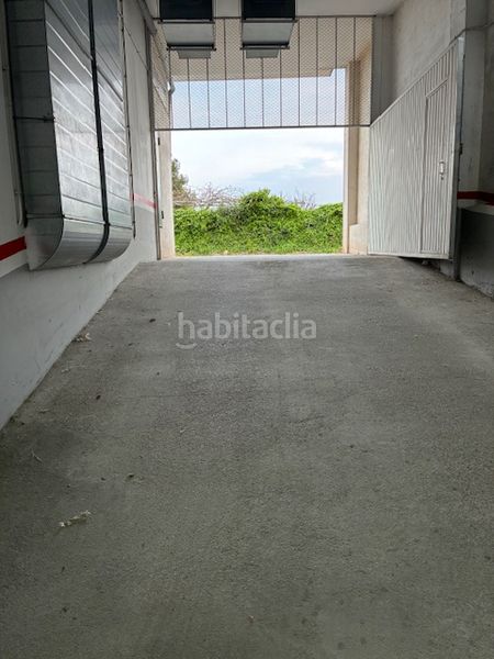 Foto ab977105-221b-4c65-99f0-1b7b19f94c13. Aparcament cotxe a rúa blanco amor 4a a Laracha