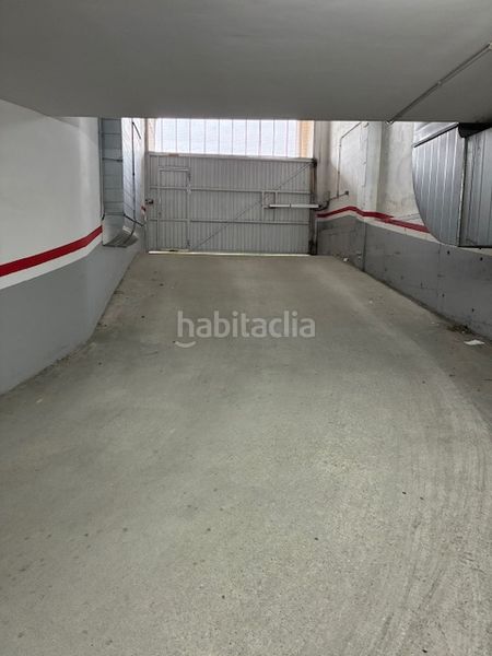 Foto dadb973f-f32e-4f46-9fb4-2cefb9f02b11. Aparcament cotxe a rúa blanco amor 4a a Laracha