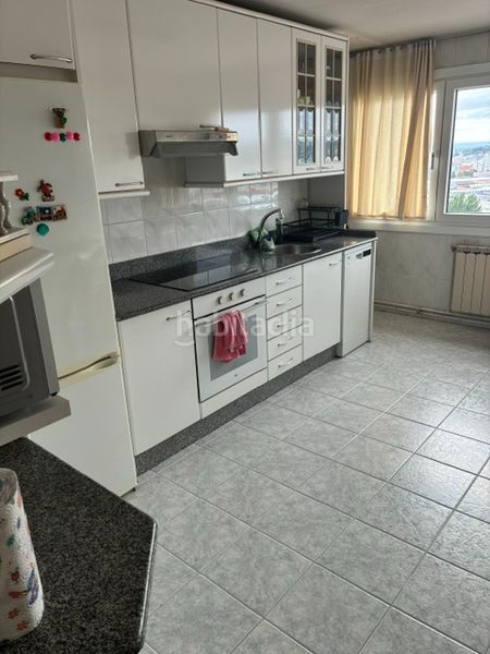 Foto fd59f366-561e-474e-8986-1e6e4d1f491e. Flat with heating parking in Agra del Orzán - Ventorrillo Coruña (A)