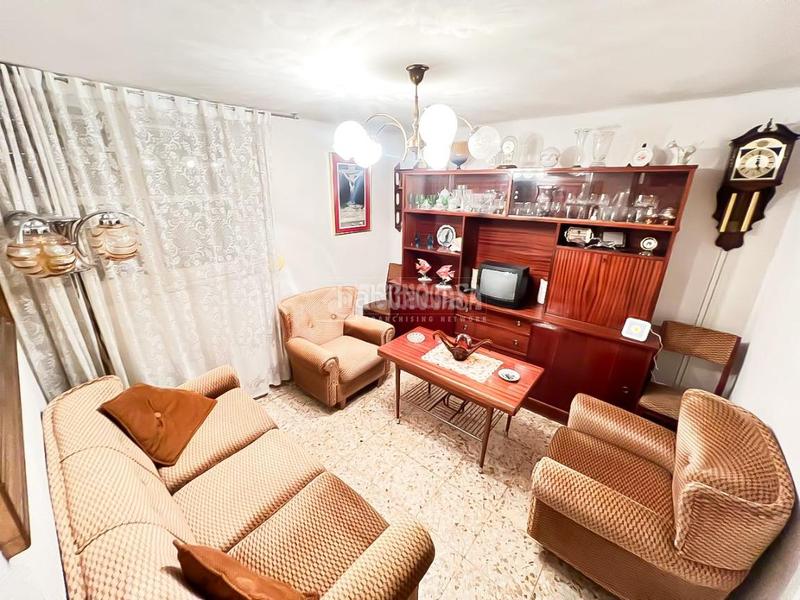 Foto d6f1b48a-6e1f-408a-a43b-8b049a3ea910. Piso  en venta en Simancas Madrid