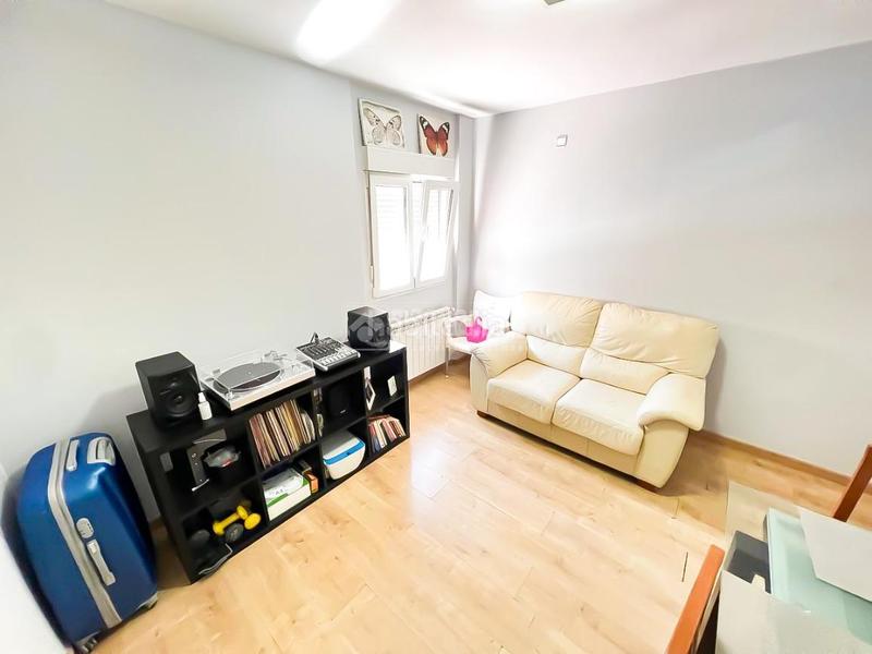 Foto 0df4c0d8-15c7-4d4f-9e82-e800931073eb. Piso  en venta en Simancas Madrid
