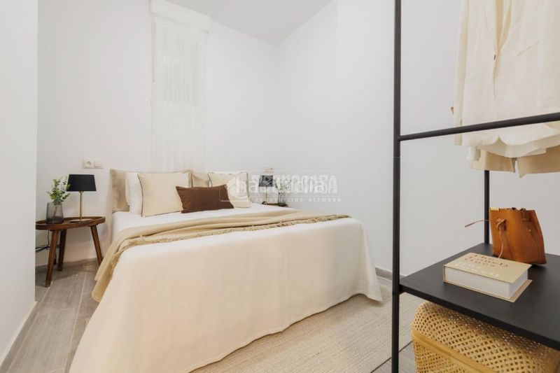 Foto 2dcc69ea-9915-498f-a2b7-17dfc0381fa8. Local comercial a Simancas Madrid