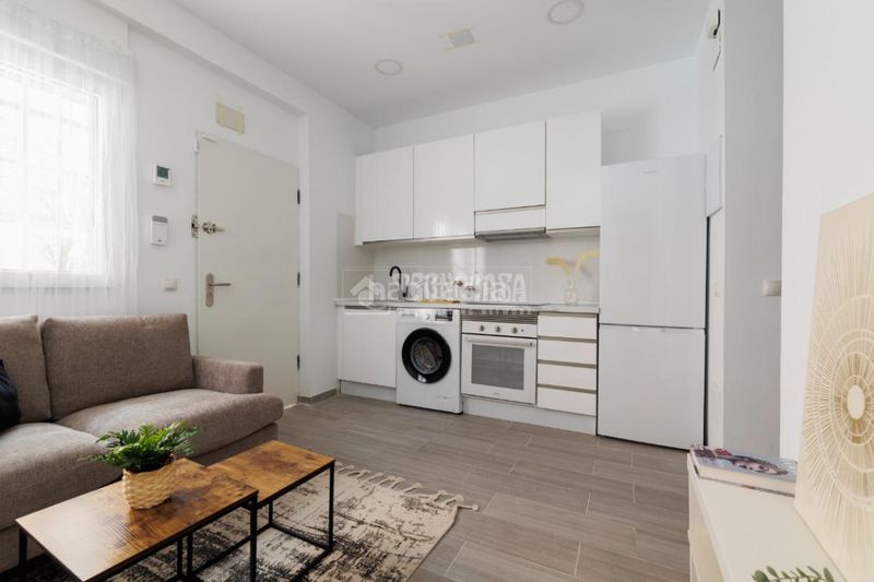 Foto 99a2640e-bc54-4f68-9b03-8ab796c19644. Local comercial a Simancas Madrid