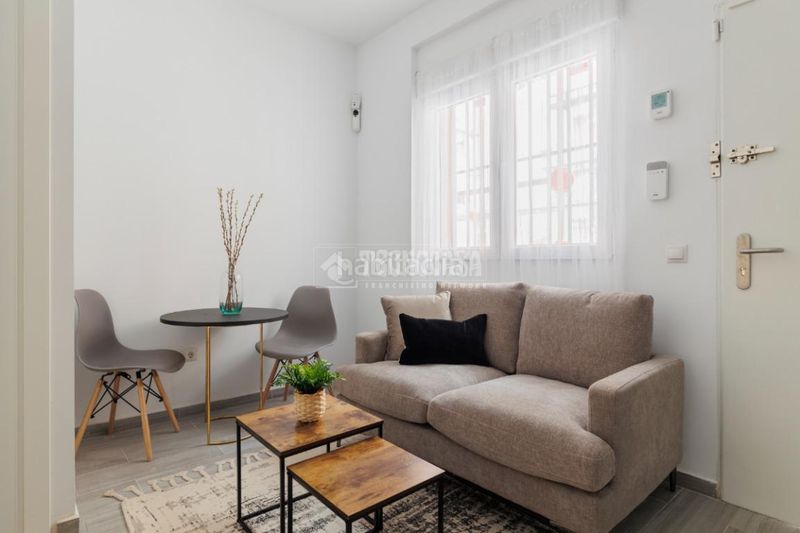 Foto b157a092-5e11-49f0-b668-d8d3e22ac65e. Local comercial a Simancas Madrid