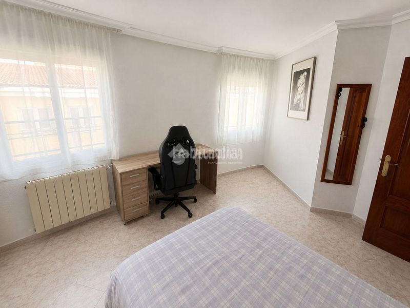 Foto cde8d545-f8a7-468e-9ccd-d4a0fbd5cea3. Piso  en venta en Simancas Madrid